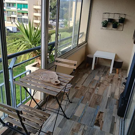 T2 150m De La Apartman *